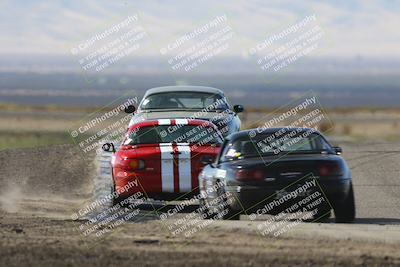 media/Oct-26-2025-CalClub SCCA (Sun) [[8ce1e69566]]/Group 5/Grapevine/